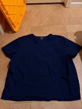 Scrubstar Navy Blue V-Neck Short Sleeve Men’s Scrub Top & Pants
